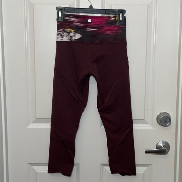 Lululemon Wunder Under Crop Hi-Rise SE Leggings - Picture 5 of 9